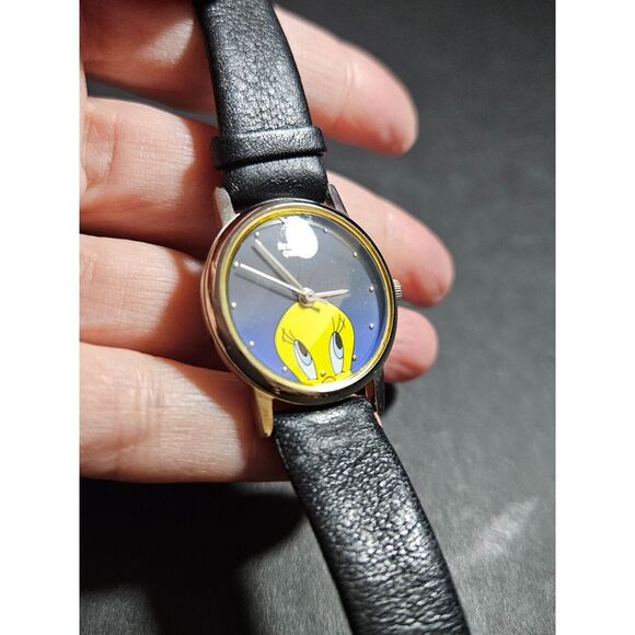 Vintage Armitron quartz Tweety Bird watch main image 12